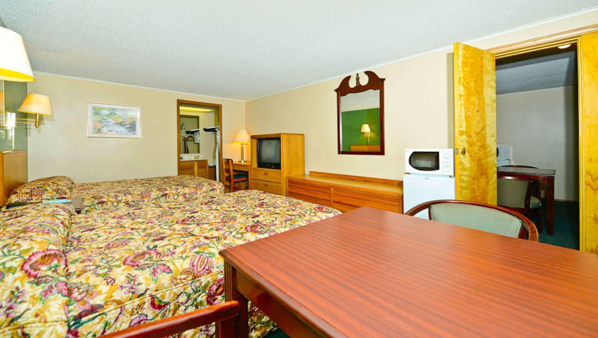M Star Hotel Covington Exterior photo