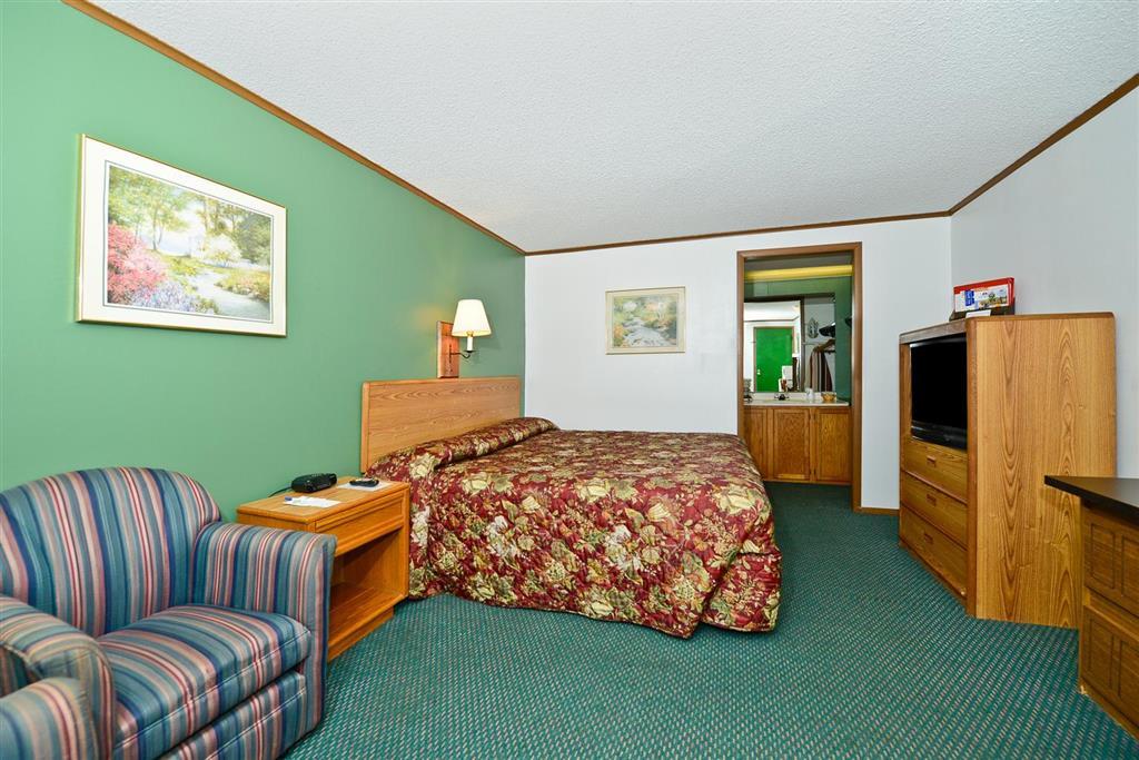 M Star Hotel Covington Room photo